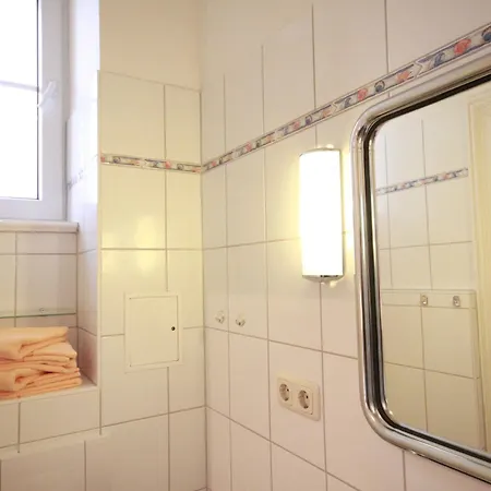 Warnemuende Seebrise Ref 50356 *